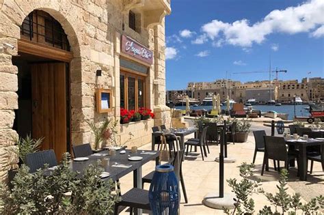 aqua blue senglea